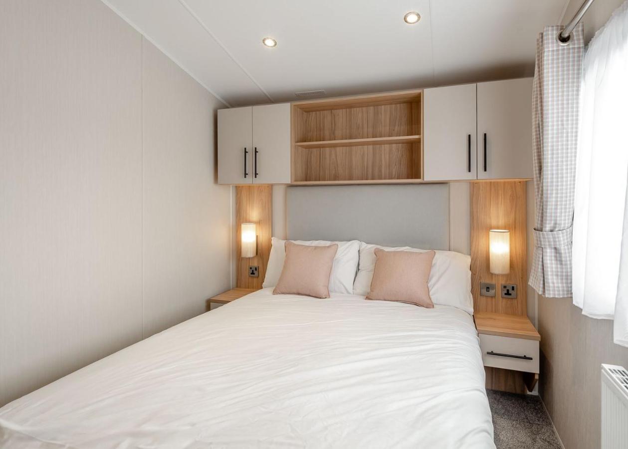 Home Farm Park Lakeside Retreat Burgh le Marsh Rom bilde