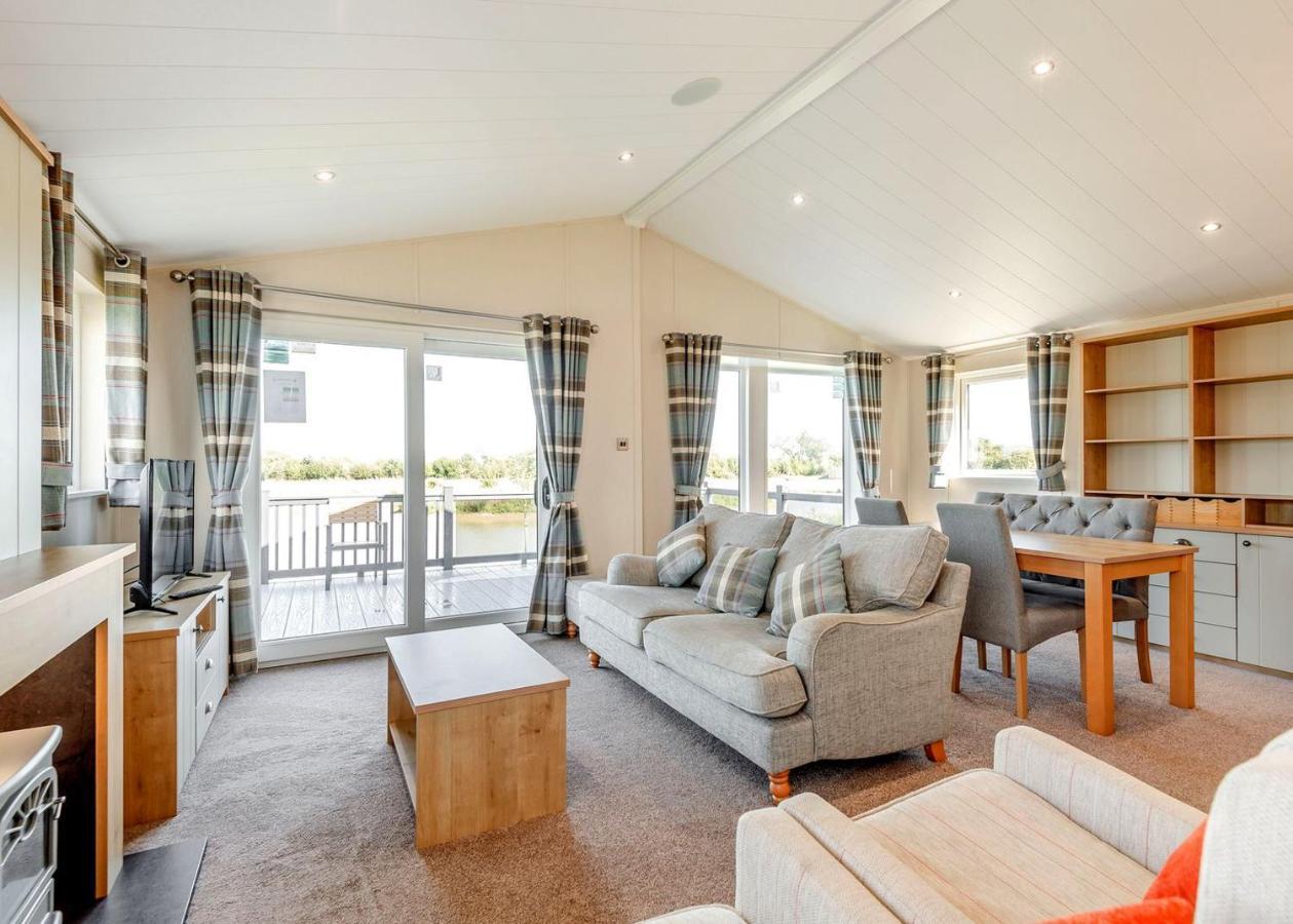 Home Farm Park Lakeside Retreat Burgh le Marsh Rom bilde