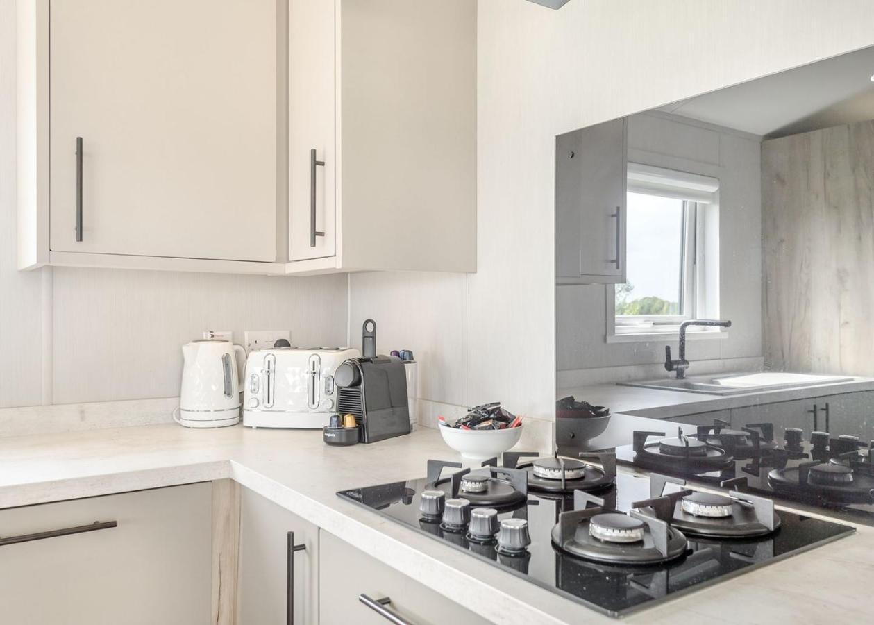 Home Farm Park Lakeside Retreat Burgh le Marsh Rom bilde