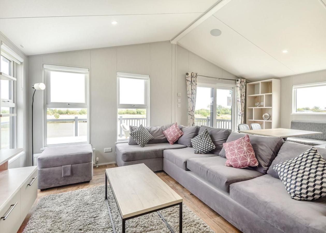 Home Farm Park Lakeside Retreat Burgh le Marsh Rom bilde