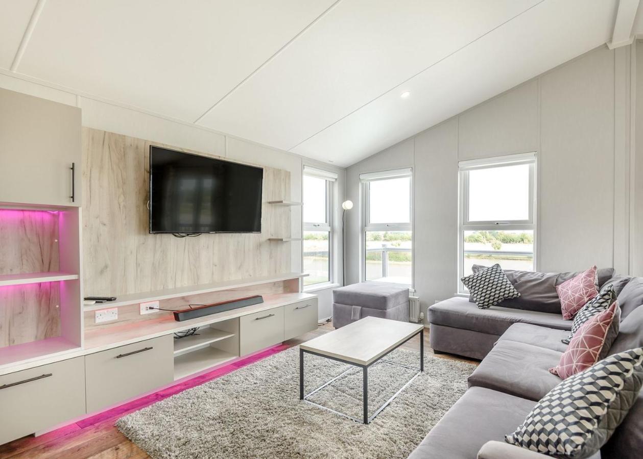 Home Farm Park Lakeside Retreat Burgh le Marsh Rom bilde